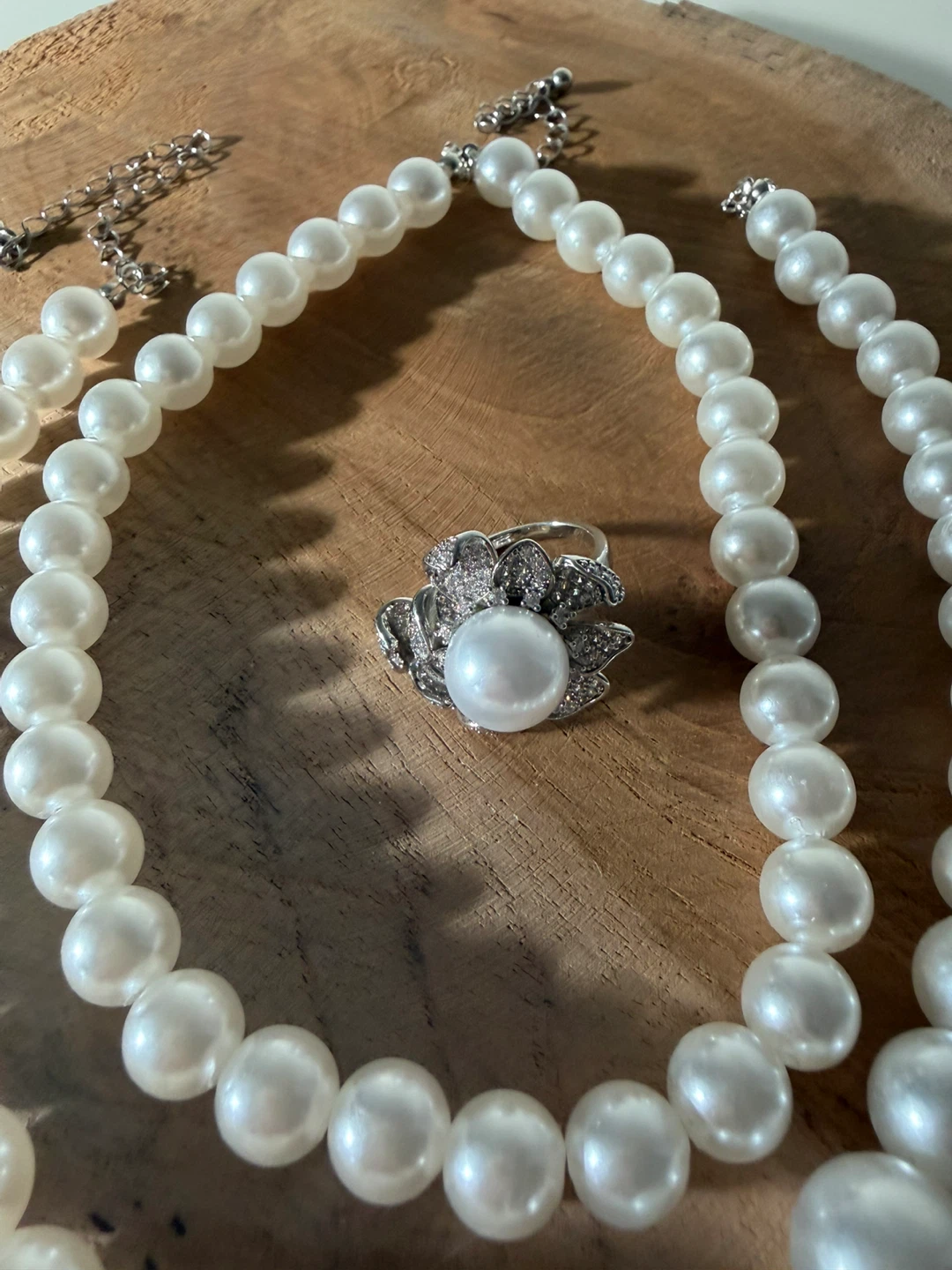 Pearl Necklace and Zirconia & Faux Pearl Ring - Set - photo 4