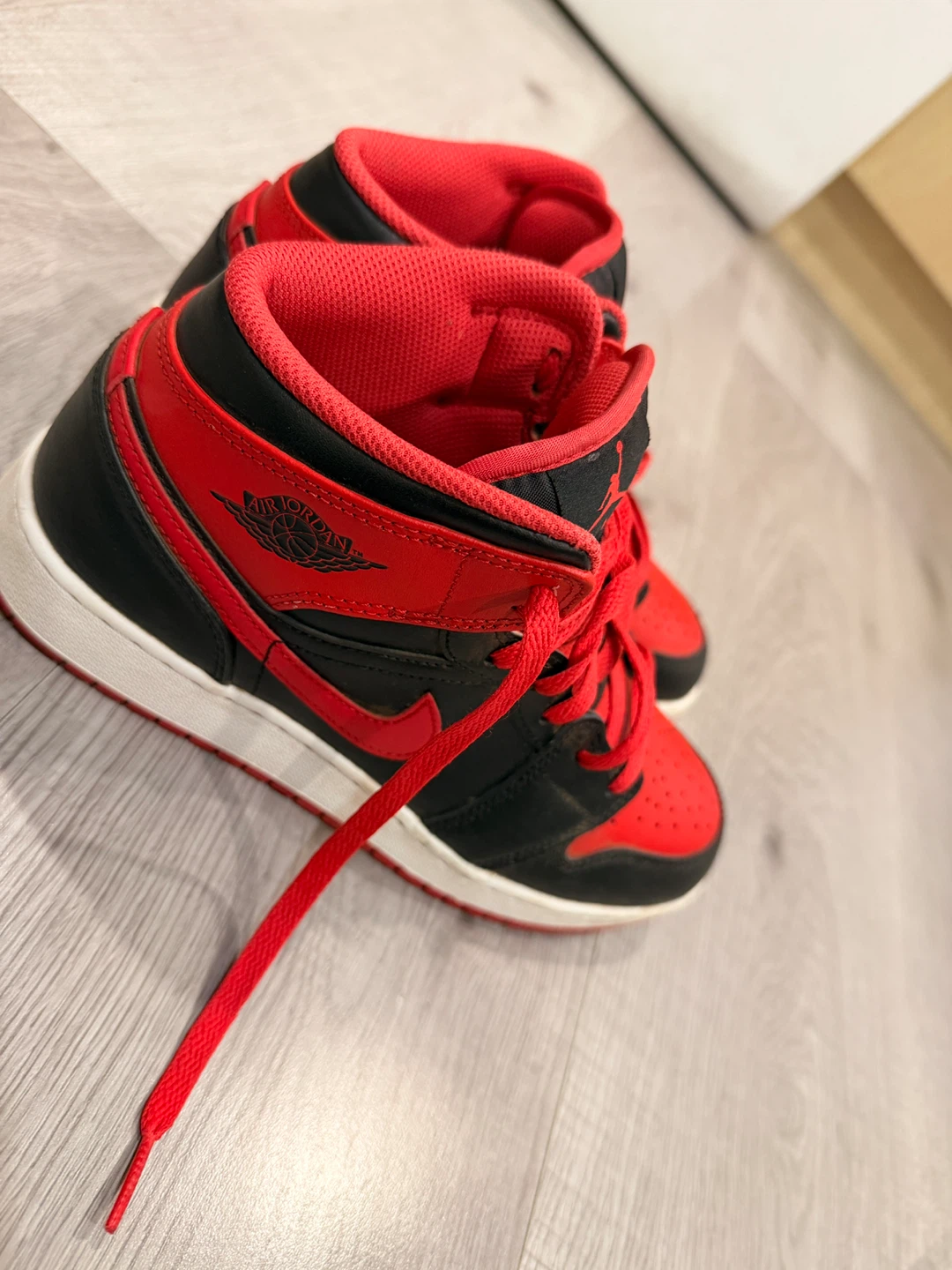 Air Jordan 1 Mid (GS) Sneakers - Red/Black Size 6Y - photo 3