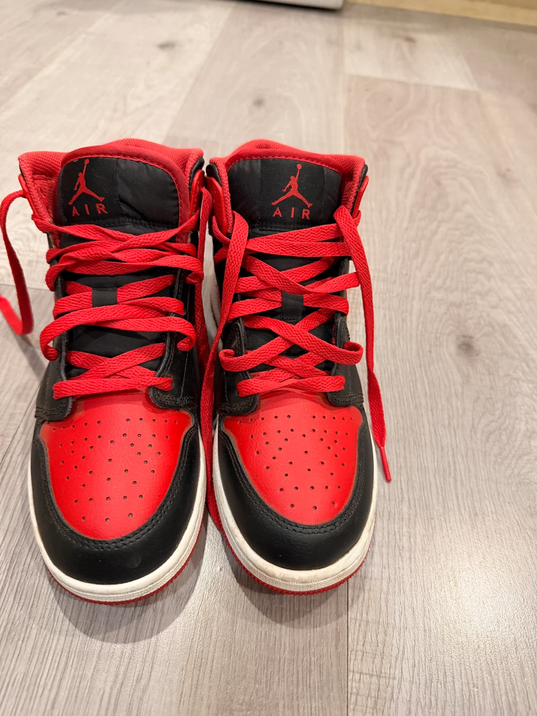 Air Jordan 1 Mid (GS) Sneakers - Red/Black Size 6Y - photo 2