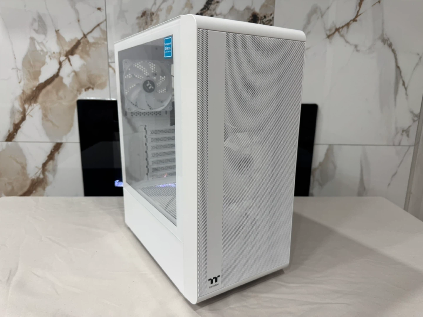 Thermaltake S200 Plus Snow White ARGB Case | Open Box New - photo 2