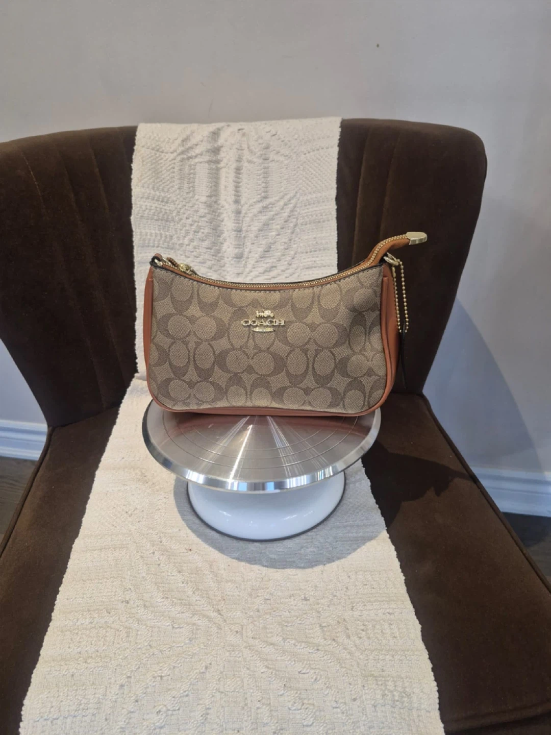 Coach Signature Canvas Shoulder Bag - photo 2