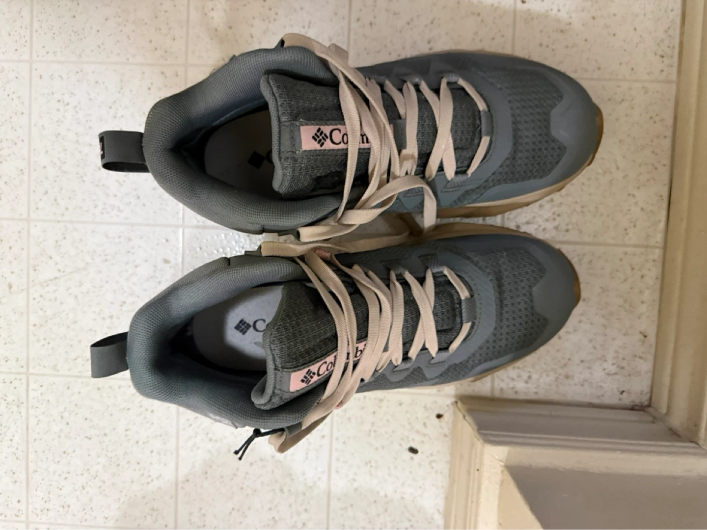 Columbia Women's Facet 75 Mid Outdry Shoes
