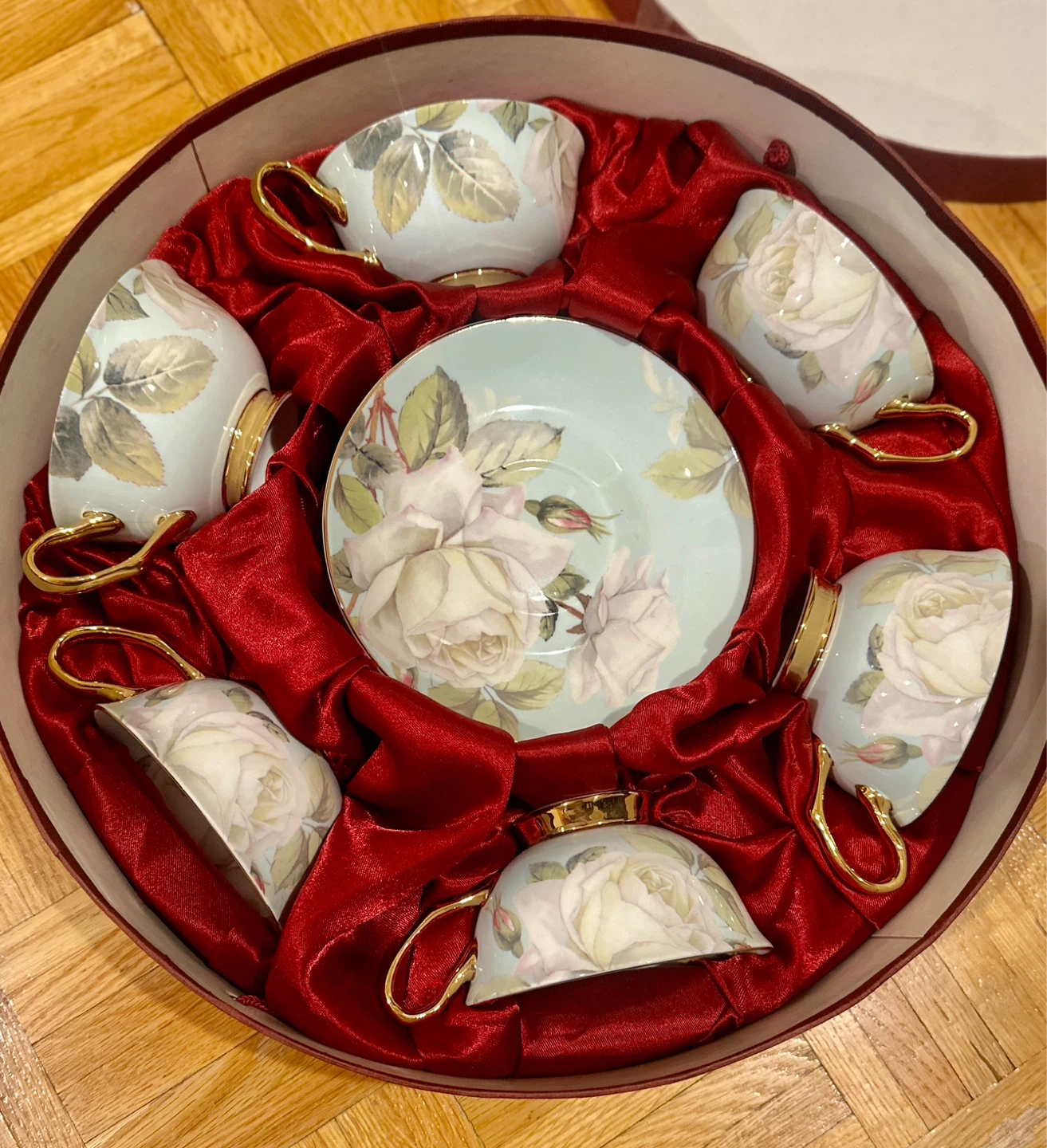 Teacup and Saucer Set