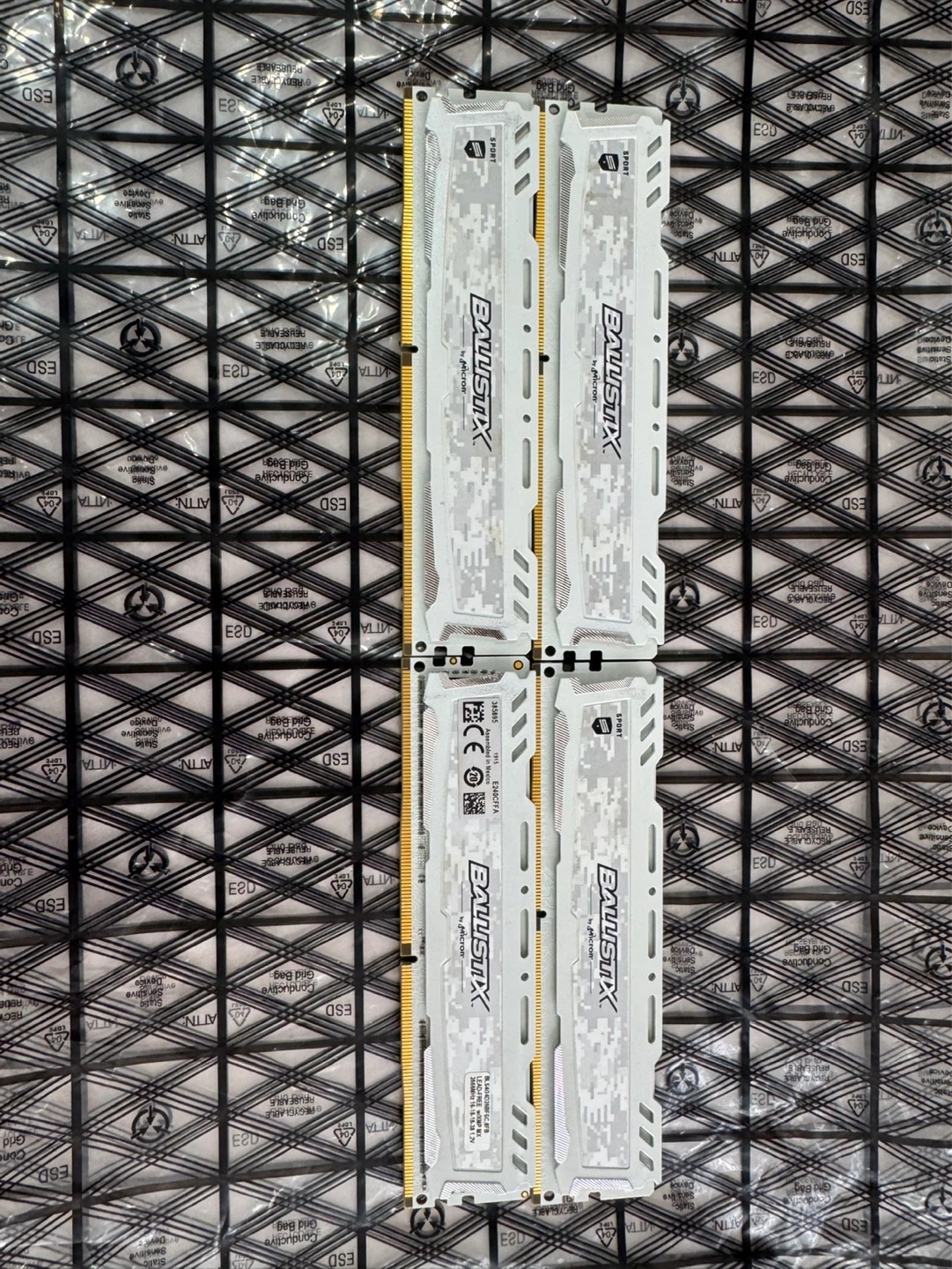 Micron Ballistix DDR4 16GB (4x4) 2666MHz WHITE KIT - photo 2