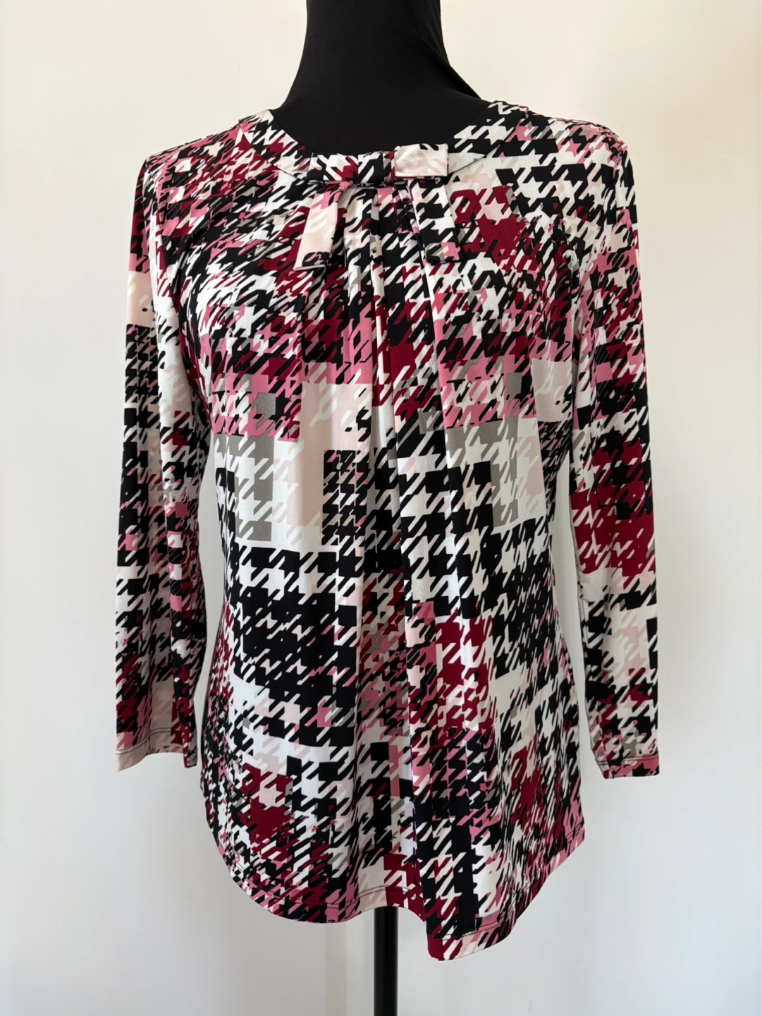 M - NEW with TAG! Karl Lagerfeld Paris Houndstooth Blouse
