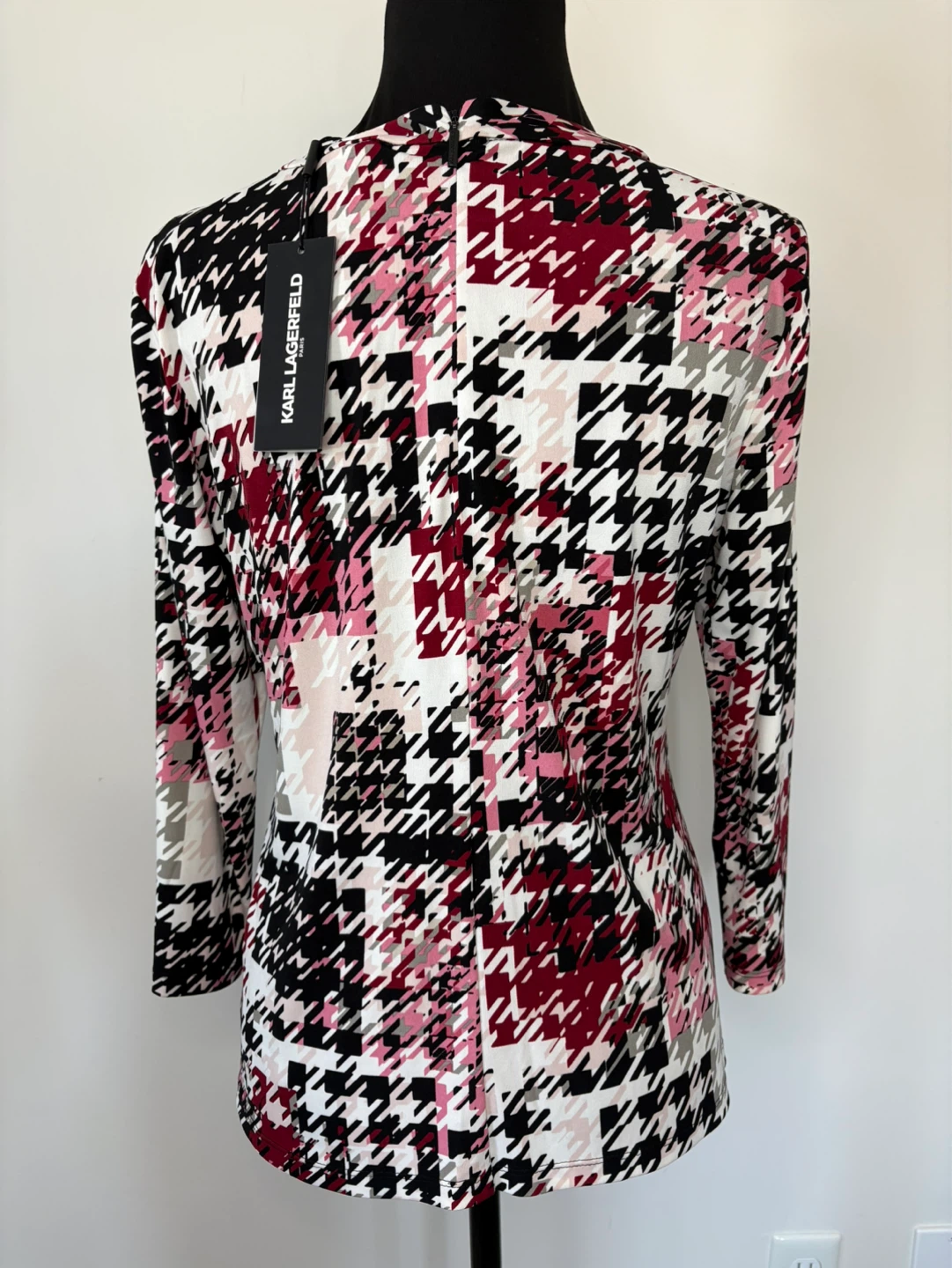 M - NEW with TAG! Karl Lagerfeld Paris Houndstooth Blouse - photo 2