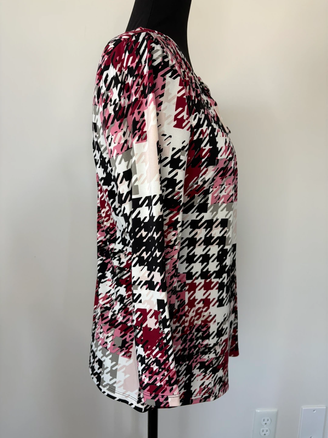 M - NEW with TAG! Karl Lagerfeld Paris Houndstooth Blouse - photo 3