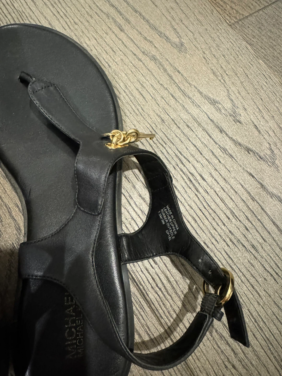 Michael Kors Leather Sandals with Gold Hardware - Size US 7.5 - photo 2