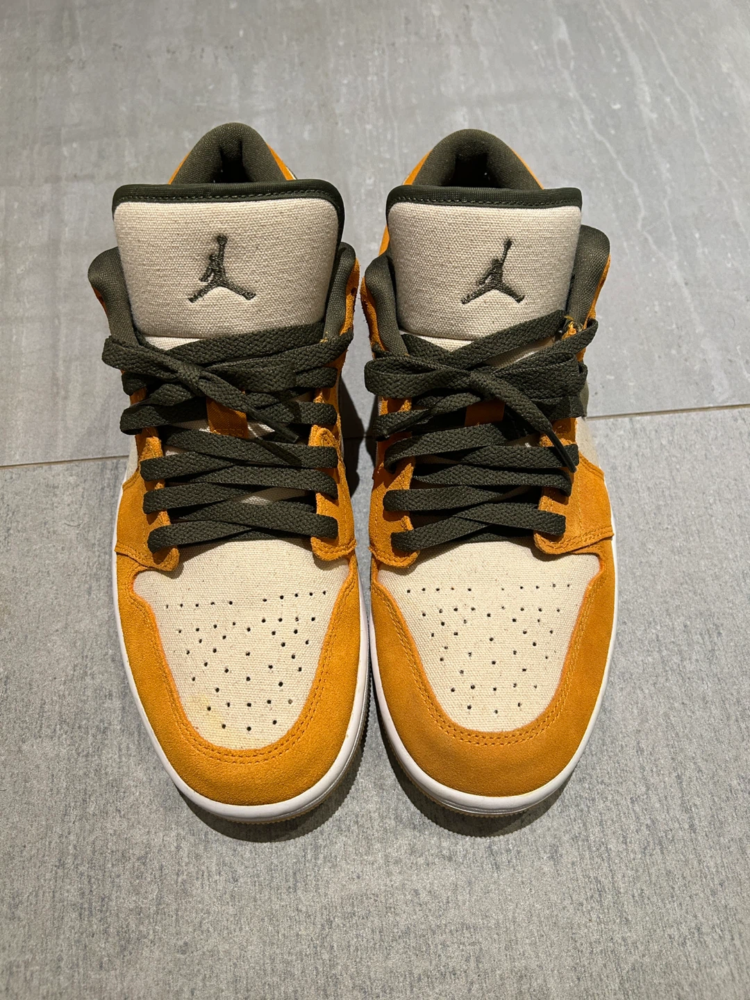 Nike Air Jordan 1 Low SE - photo 4