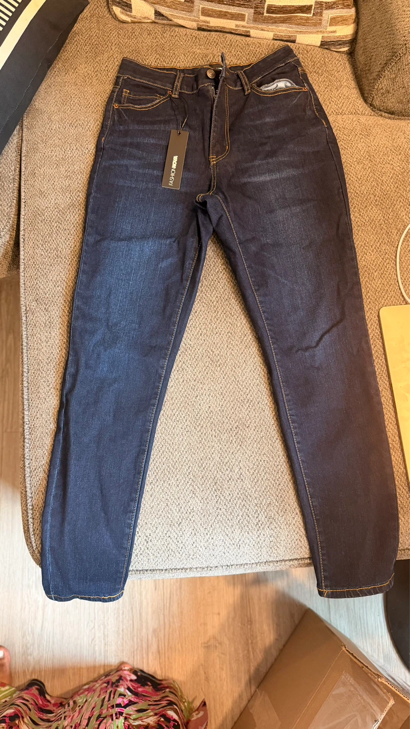 Fashion Nova Dark Wash Stretch Skinny Jeans Size 9