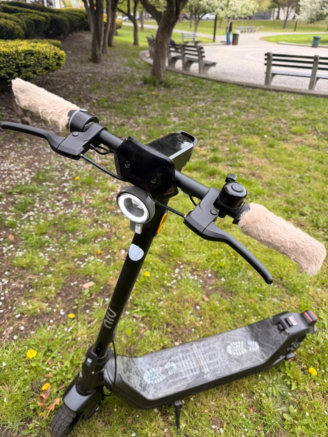niu kqi3 pro scooter - photo 2