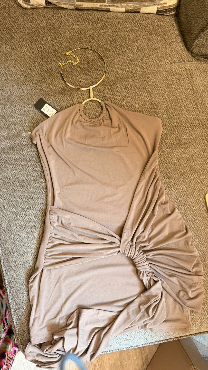Fashion Nova with Gold Necklace Detail - Size M - photo 2