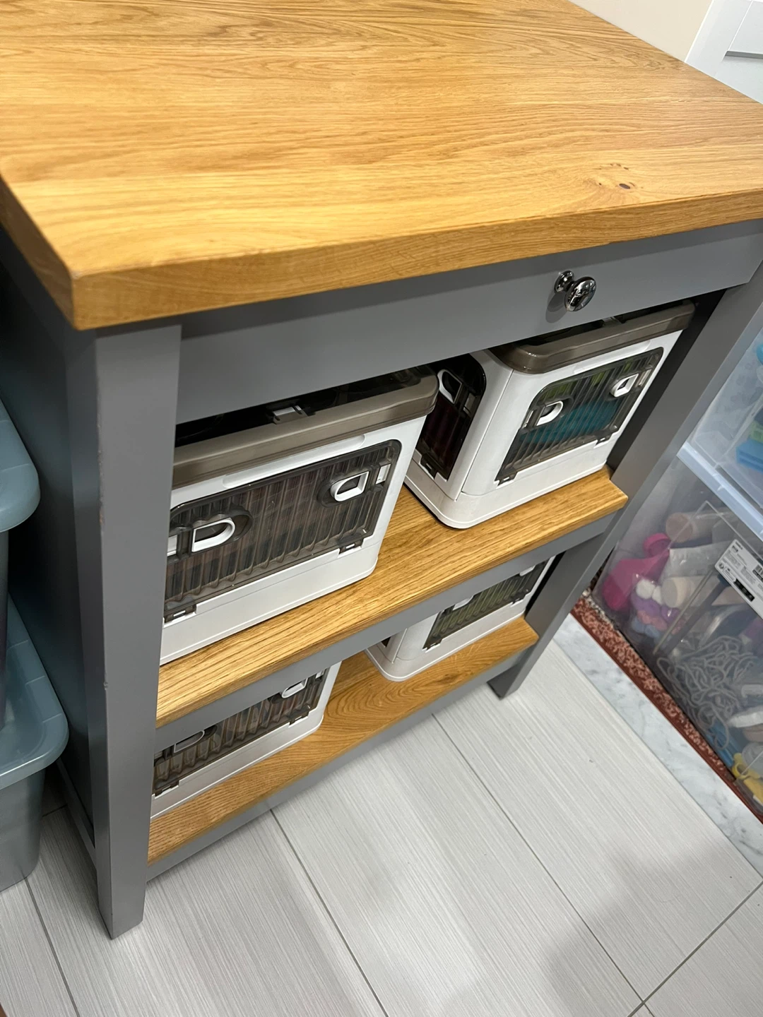 Kitchen Island + Wall shelf – Great Condition - photo 5