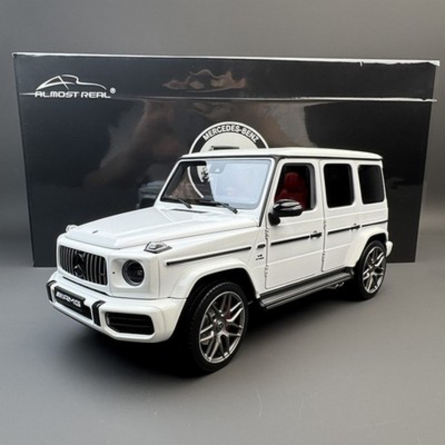 Almost Real 1:18 Mercedes-Benz G63 AMG White Diecast Model Car