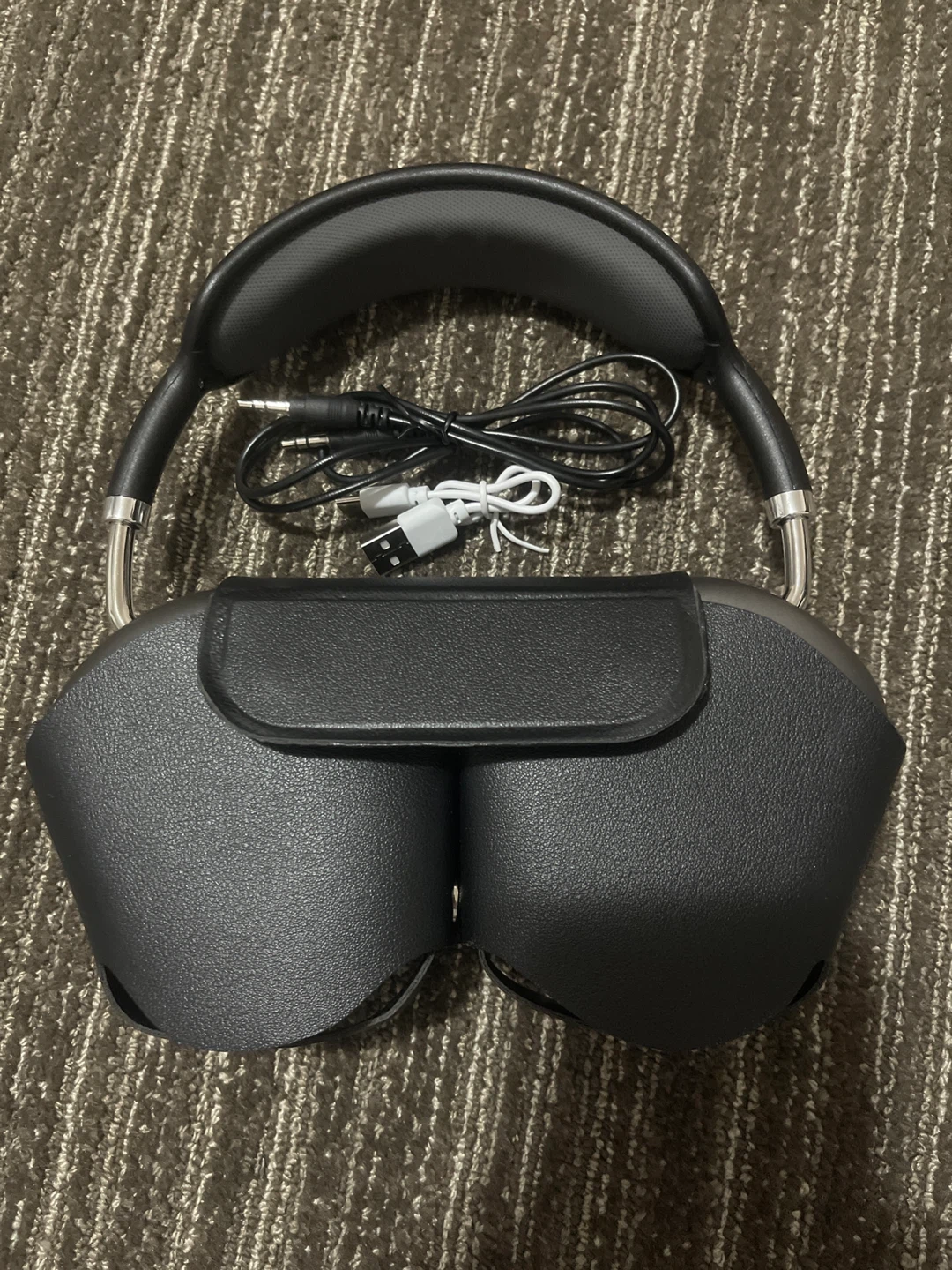 Over-ear Headphones with Charging Cable