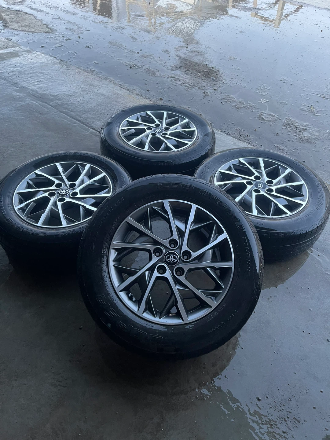 Toyota RAV4 Wheels 225/65/17