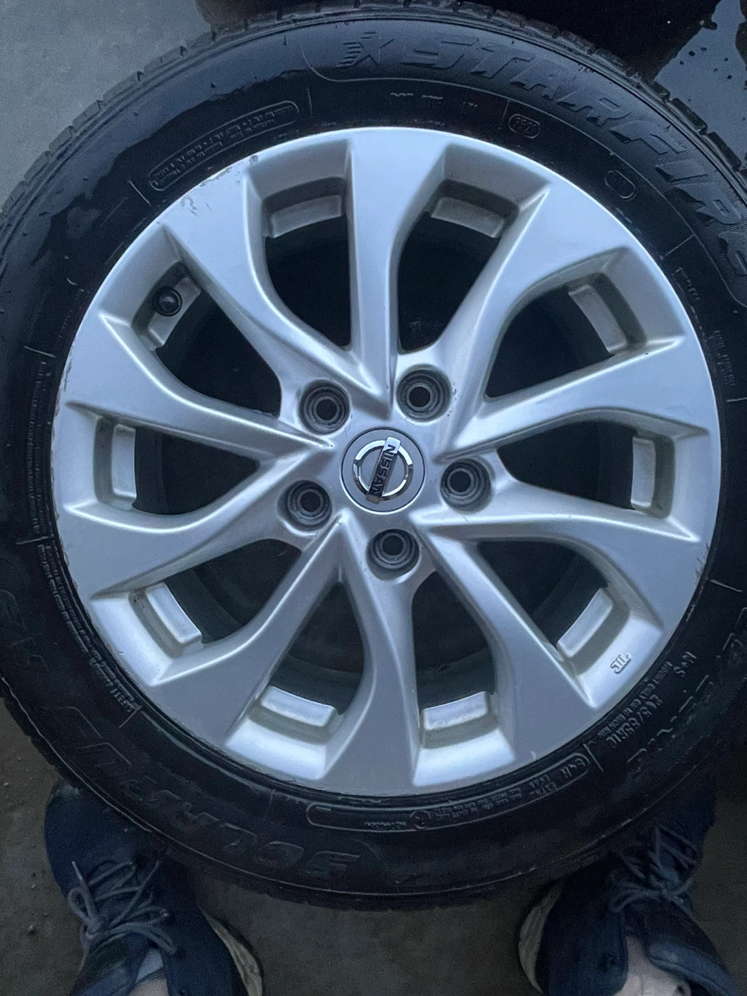 Nissan Sentra 2019 Alloy Wheels and Tires - photo 3