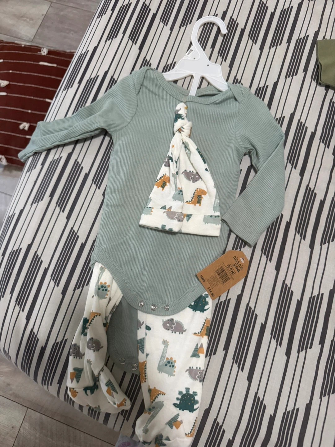 Baby Outfit Set - Long Sleeve Bodysuit & Pants with Hat