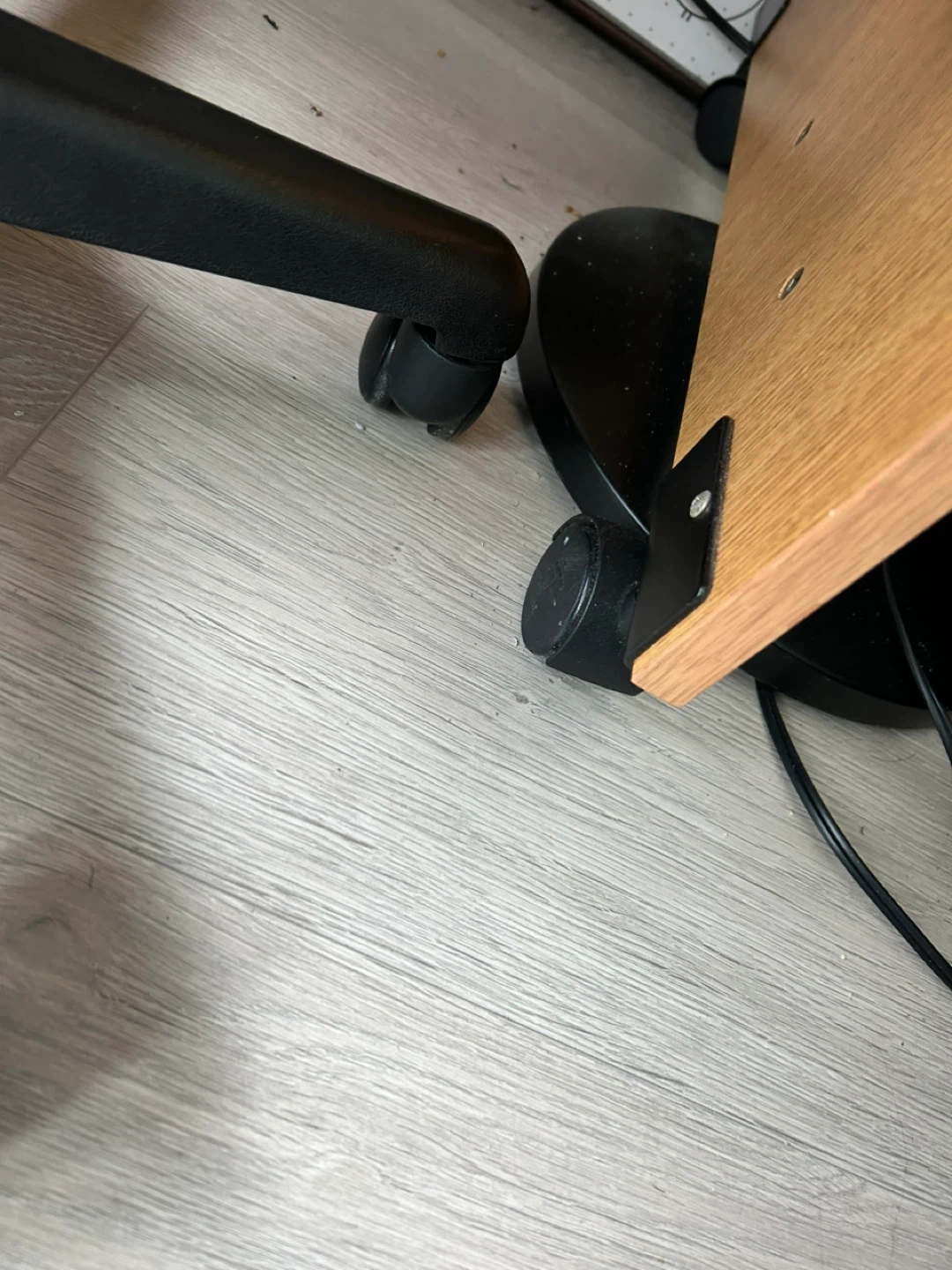 Wooden Kids Desk with Shelf - photo 2