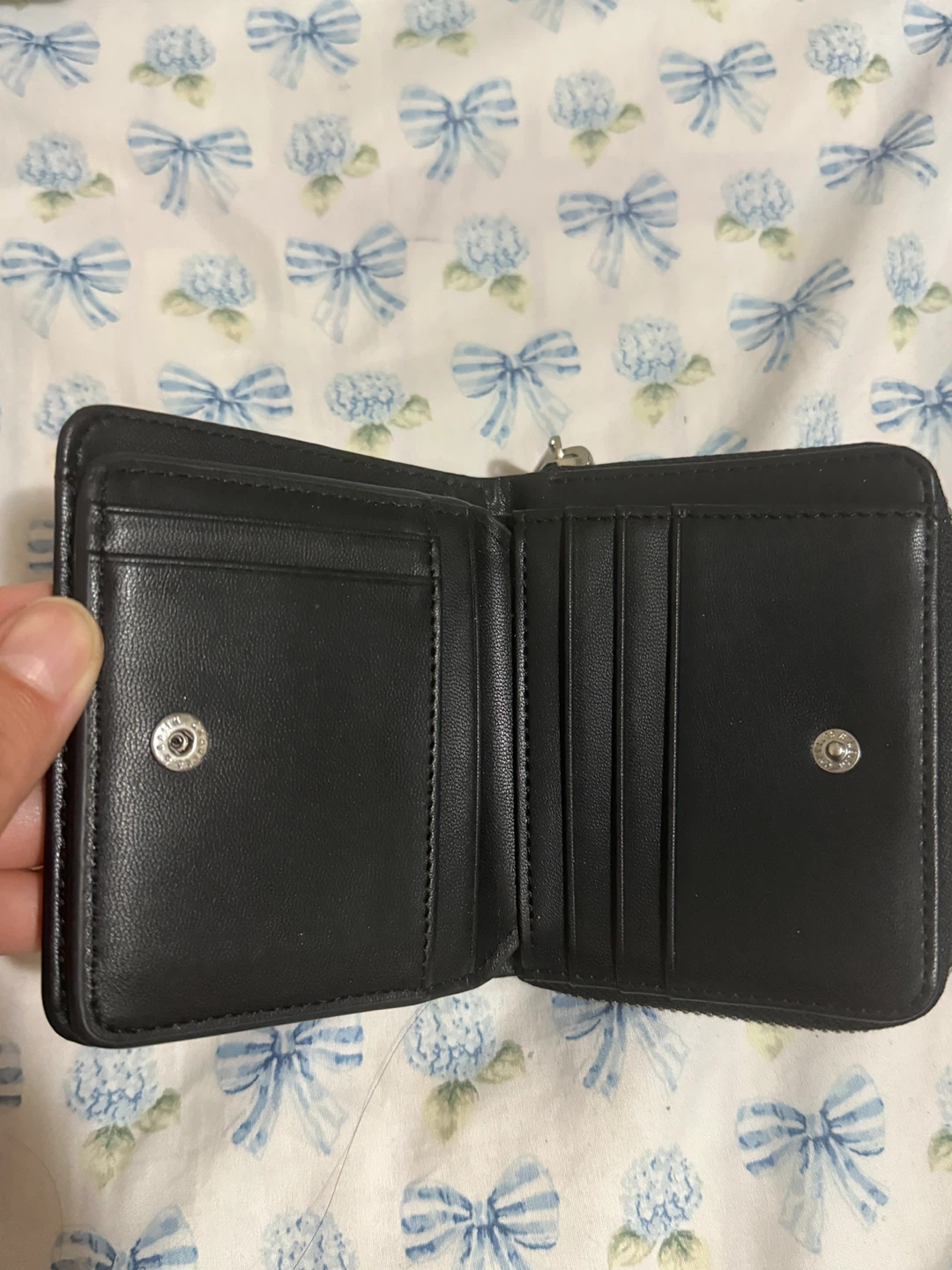 Charles & Keith Black Bi Fold Leather Wallet - photo 4