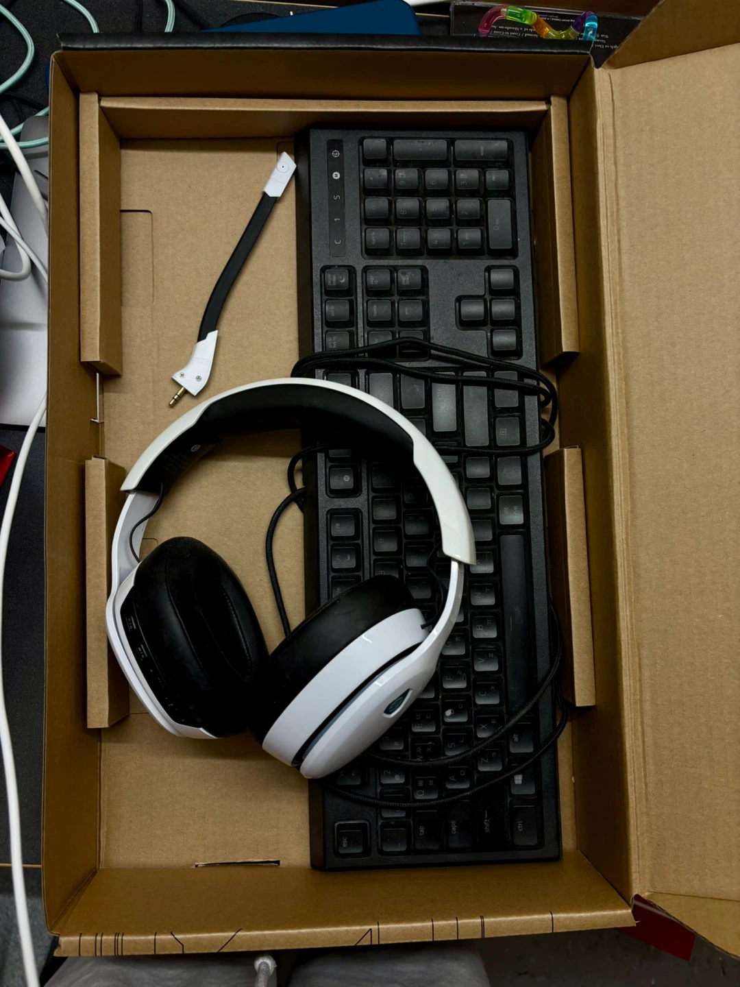 Gaming Headset (Gtheos) + Keyboard Bundle