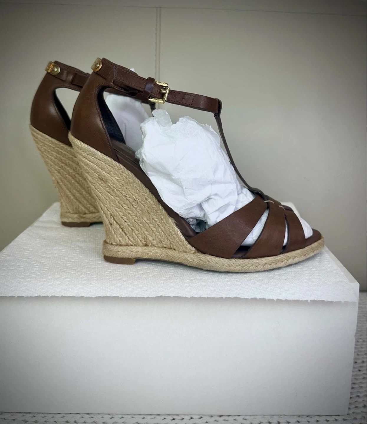 🌱 Ivanka Trump Itetta Strappy Wedge Heels w/ Buckle 7.5 M - photo 4