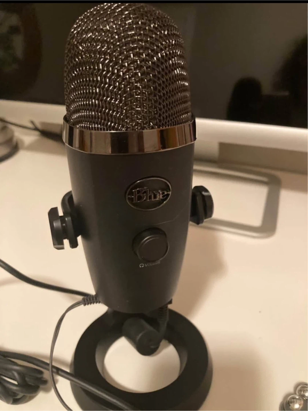 Blue Yeti Nano Premium Dual-Pattern USB Microphone - photo 2