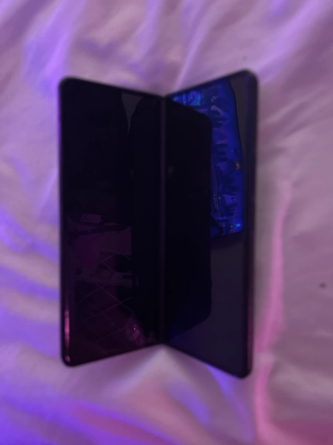 Samsung Galaxy Z Fold 3 Foldable Phone - photo 2