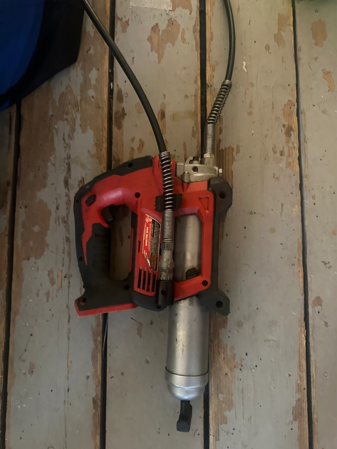 Milwaukee M18 Cordless Grease Gun - photo 3