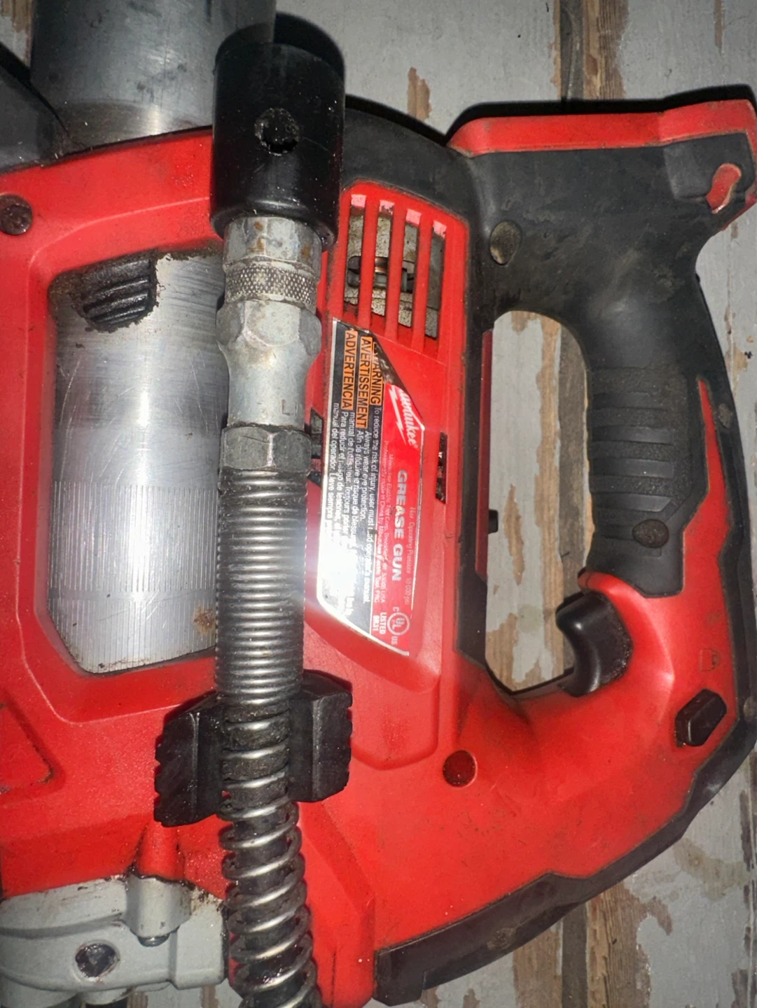 Milwaukee M18 Cordless Grease Gun - photo 2
