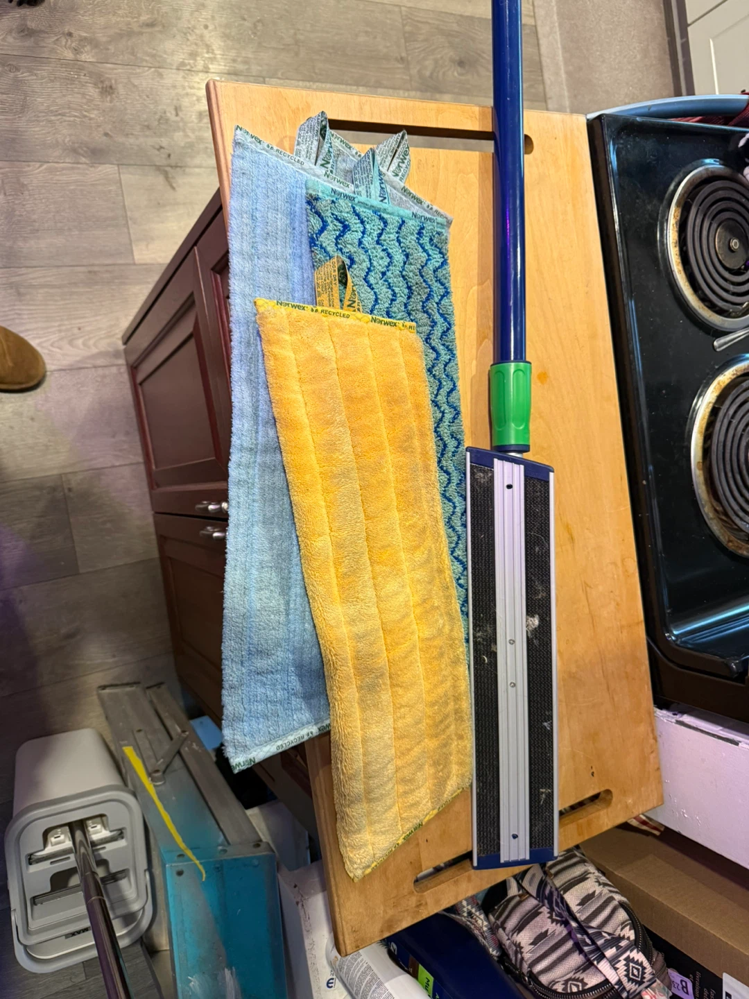 Norwex Mop System with Multiple Pads