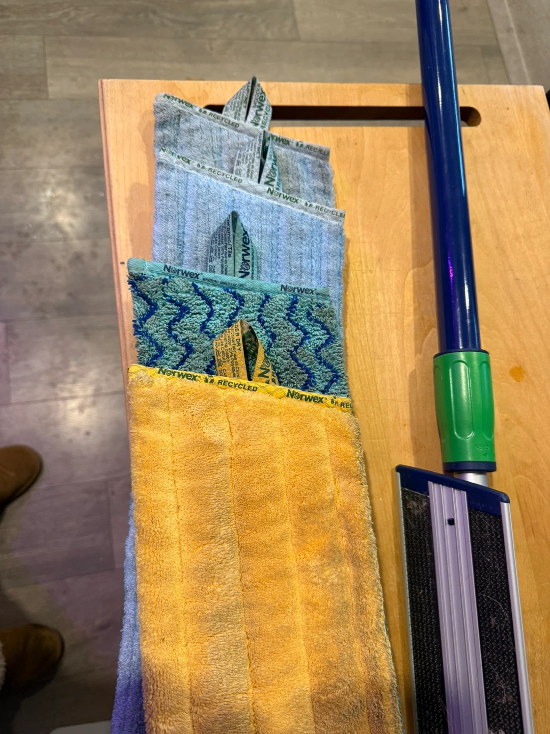 Norwex Mop System with Multiple Pads - photo 2