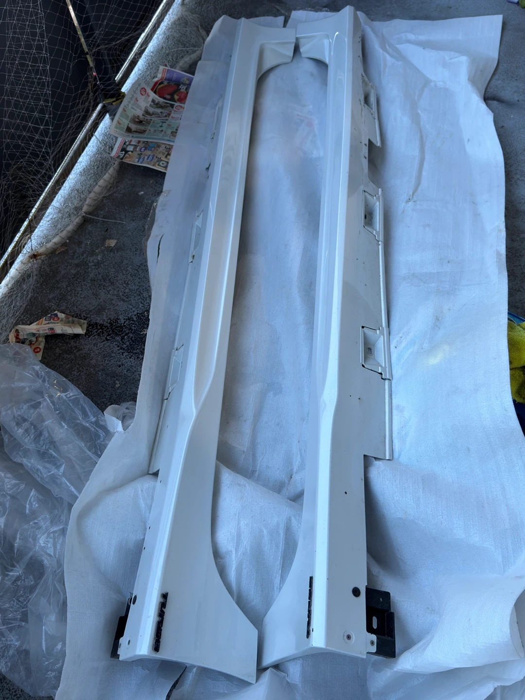 Honda civic 2016 to 2021 hfp side skirt sedan - photo 2