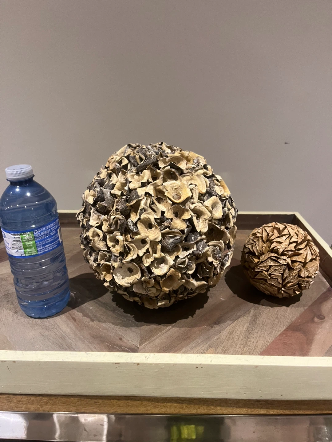 Decorative balls made from some kind of wood / plant - photo 2