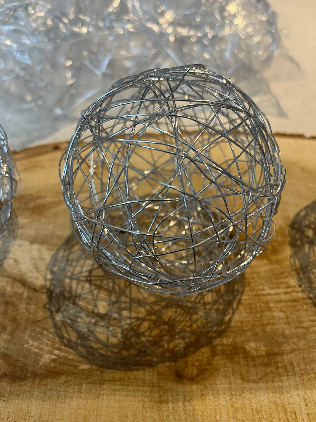Brand new decorative 4” wire balls
