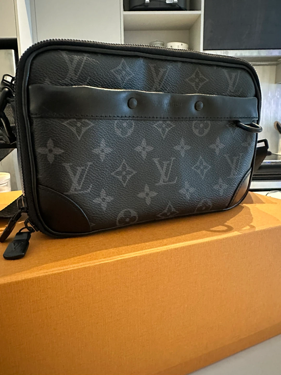 Louis Vuitton Alpha Messenger Bag - photo 2