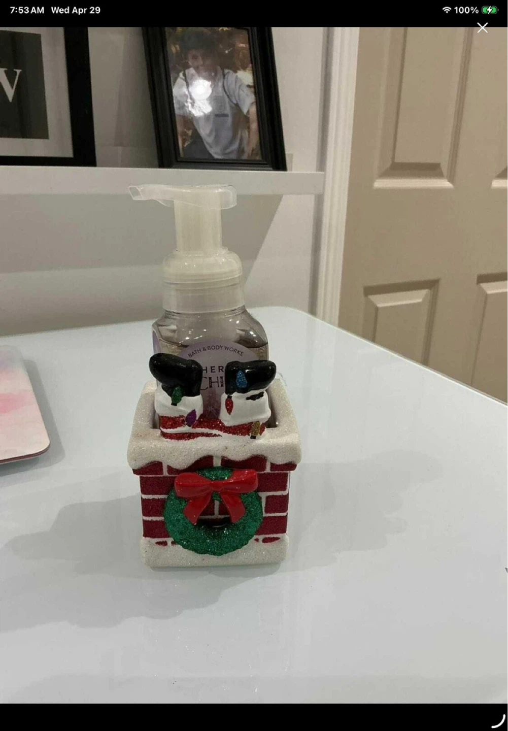 Bath & Body soap Holder. Soap NOT. Included