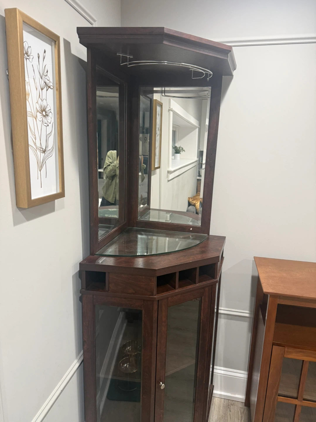 Corner Bar Unit