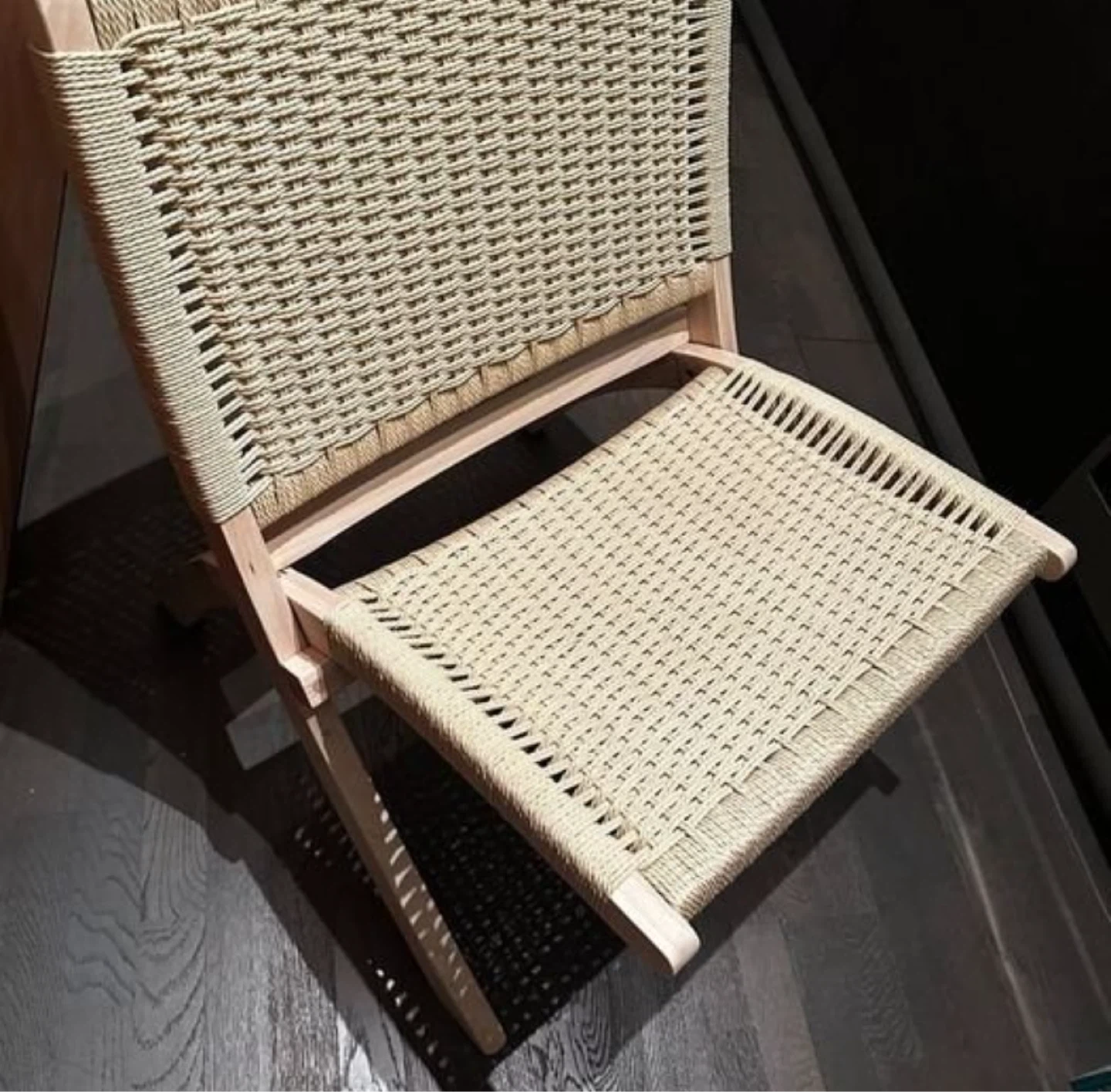 Wood and woven rope foldable chair - photo 2