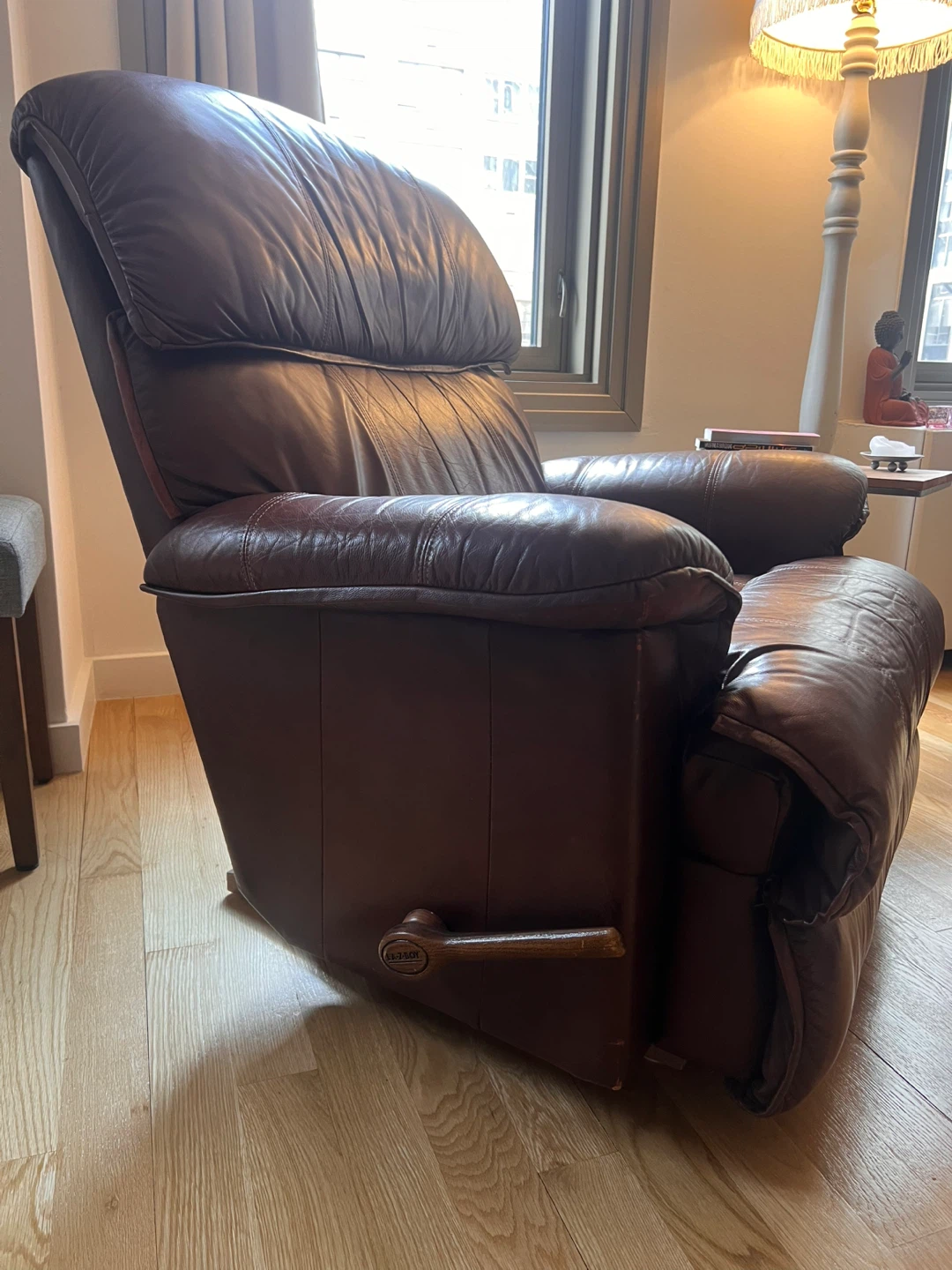 Brown Leather Recliner Chair - photo 2