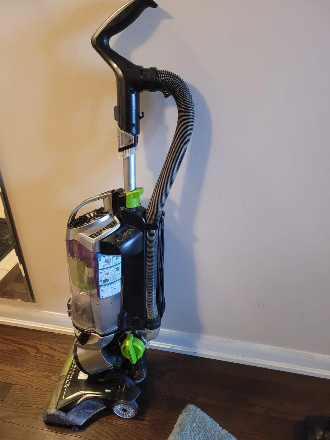 BISSELL CleanView Swivel Pet Vacuum - photo 2