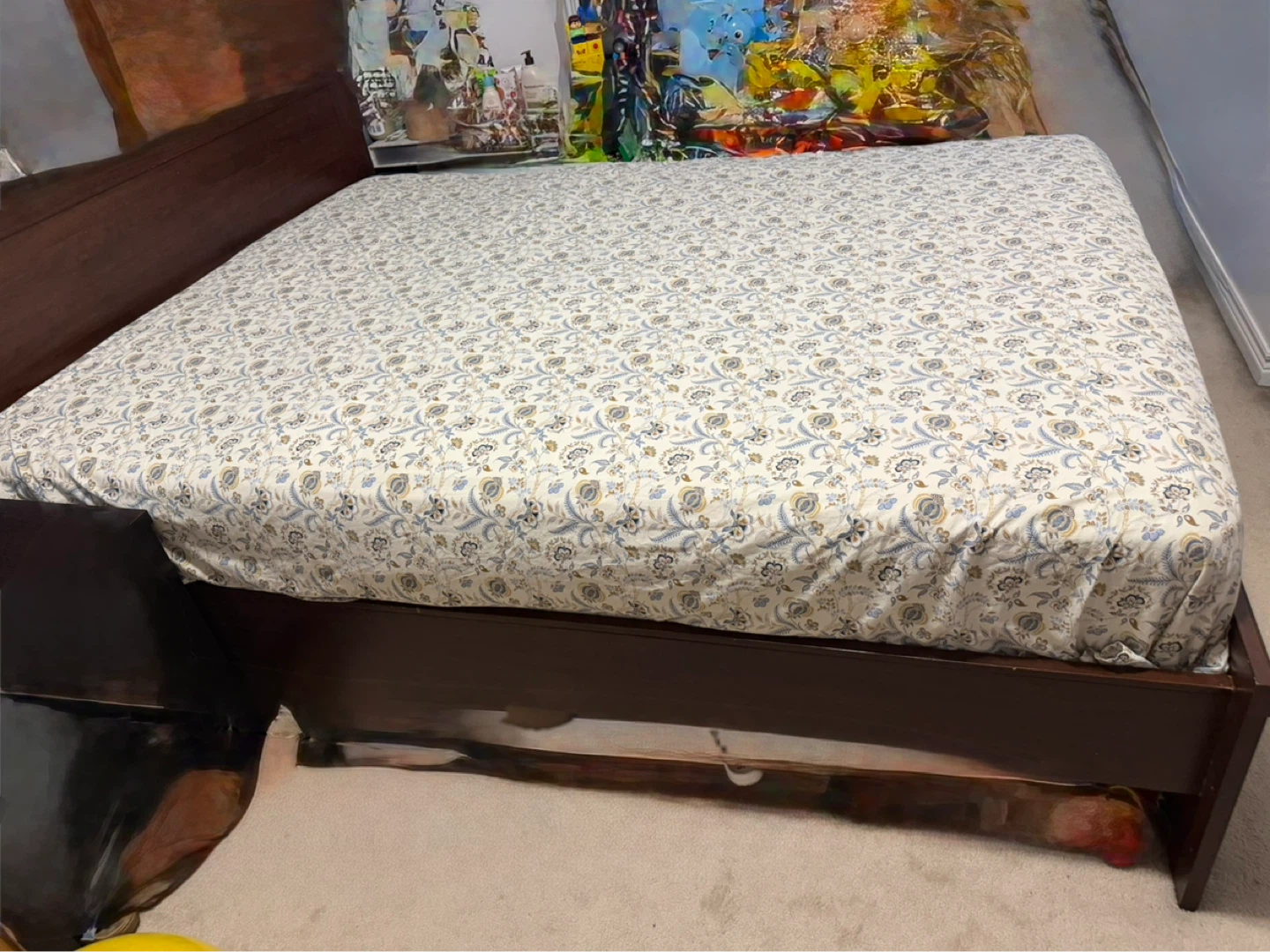 Queen size mattress with bed frame - photo 2