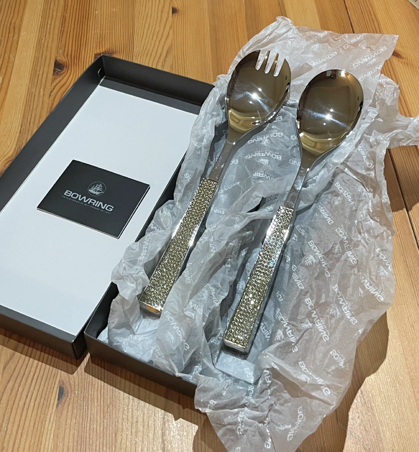Brand new Bowring salad servers