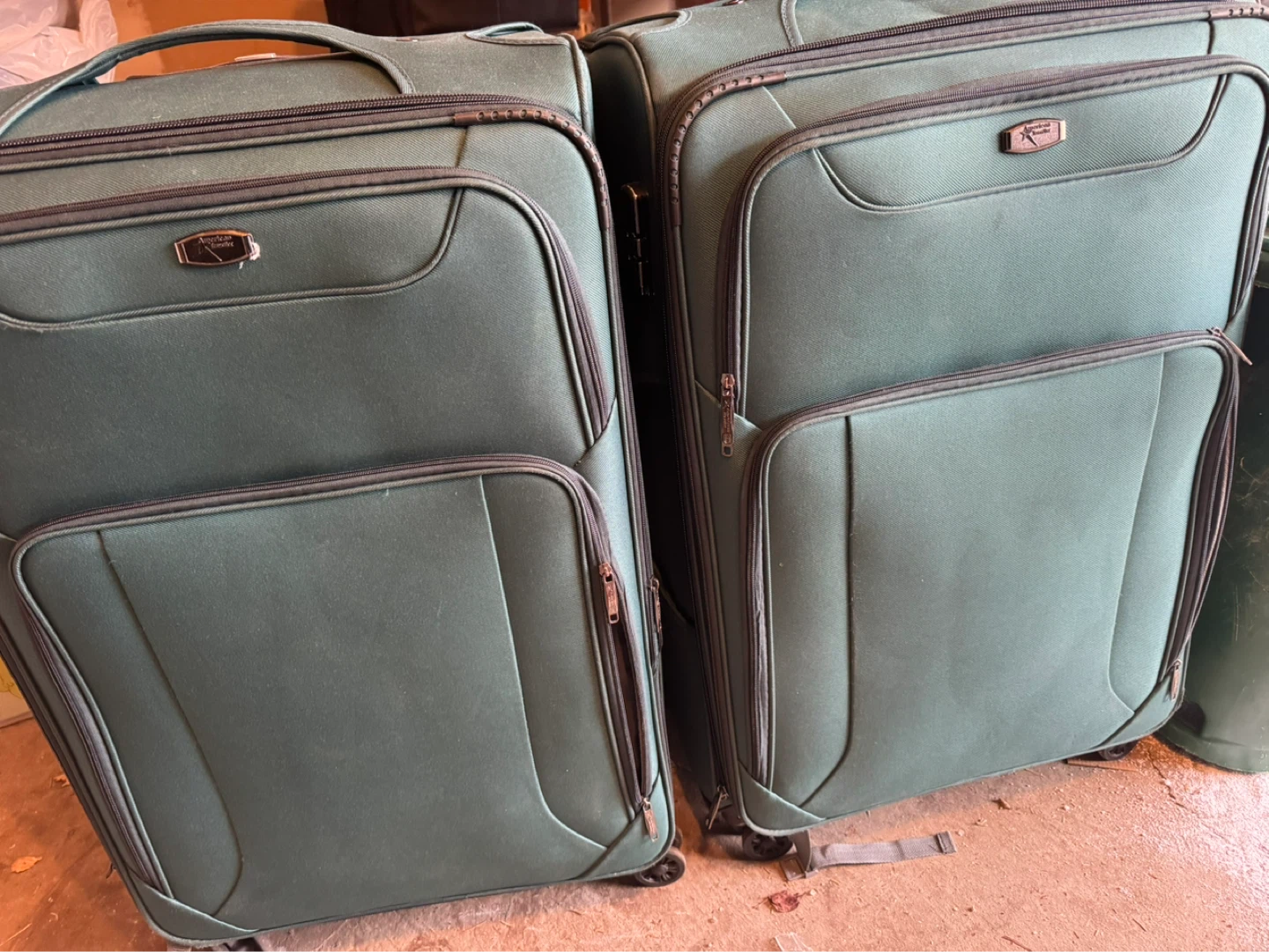 30 inch 4 wheels expandable suitcases. - photo 4