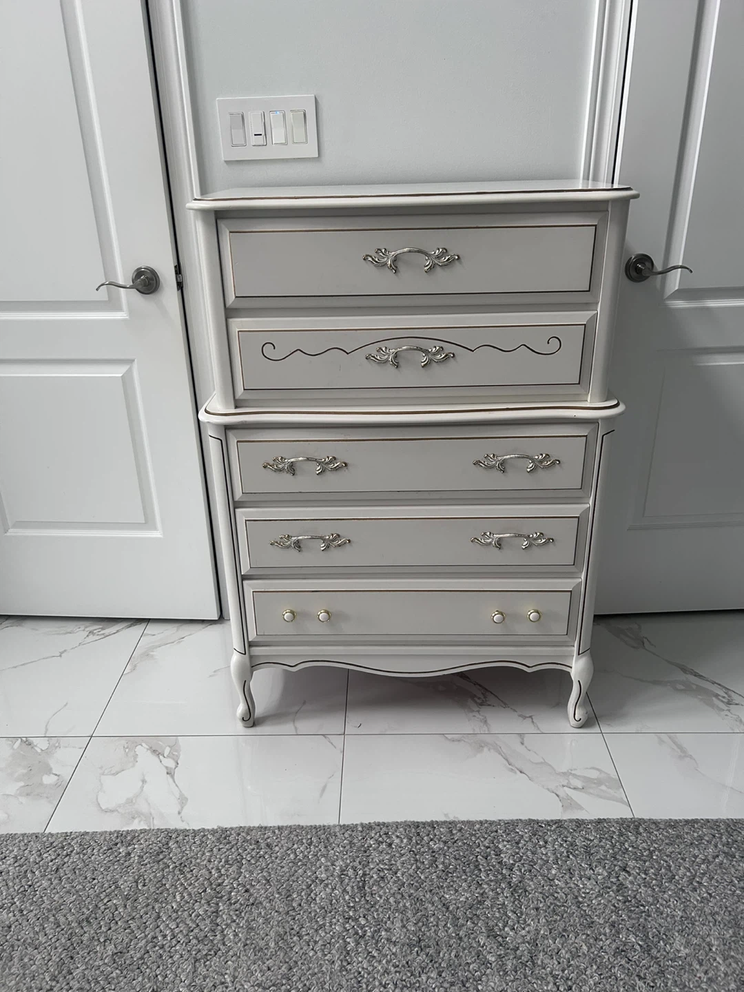 Vintage French Provincial Dresser & Nightstand Set - photo 3