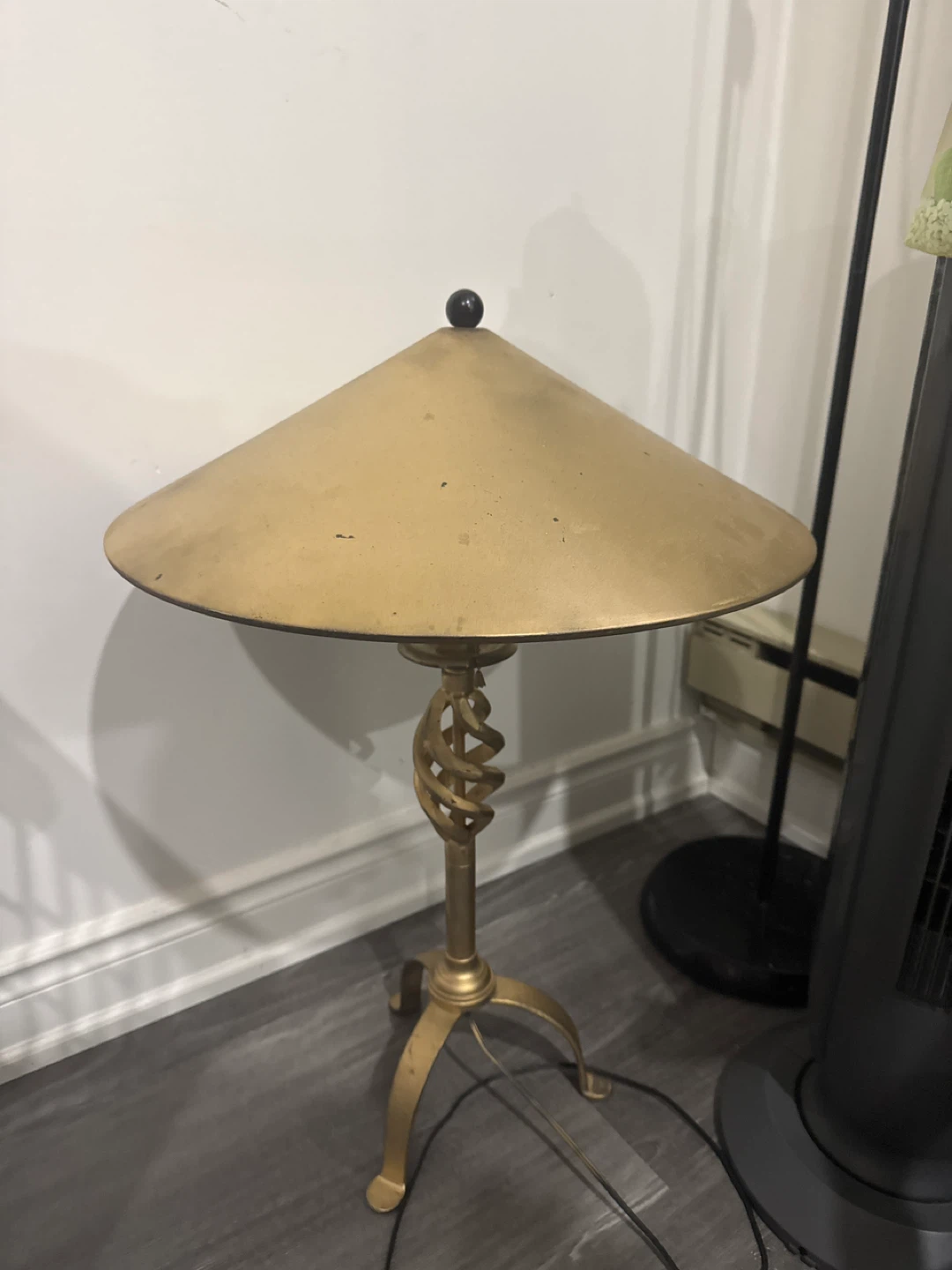 Vintage Gold Accent Table Lamp