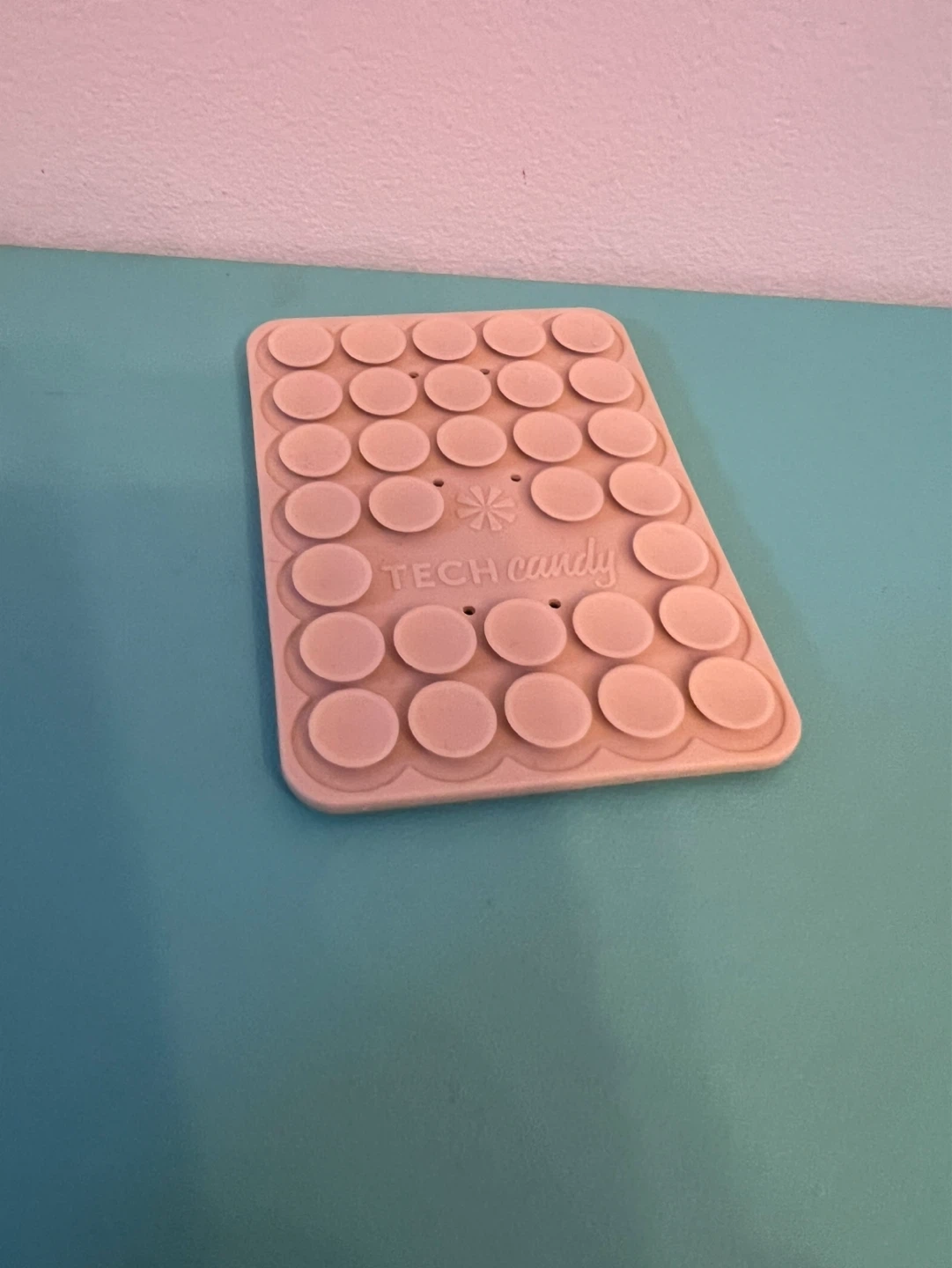 Tech Candy Cellphone Grip Mat / Holdet
