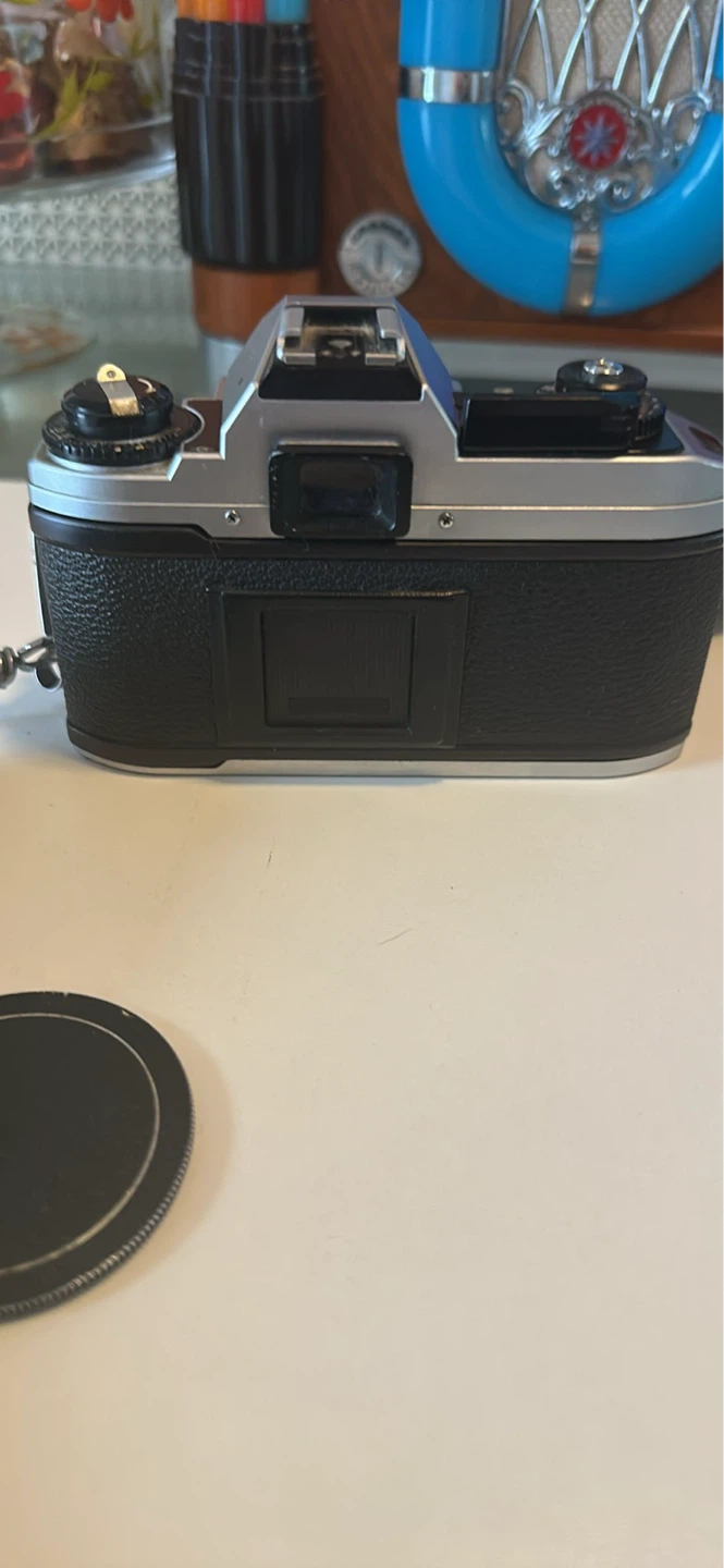 Nikon FG-20 35mm SLR Film Camera with Nikkor 50mm f/1.8 Lens - photo 4