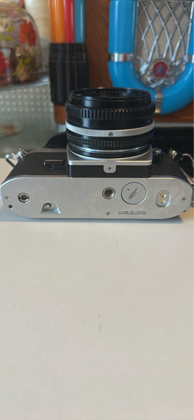 Nikon FG-20 35mm SLR Film Camera with Nikkor 50mm f/1.8 Lens - photo 3