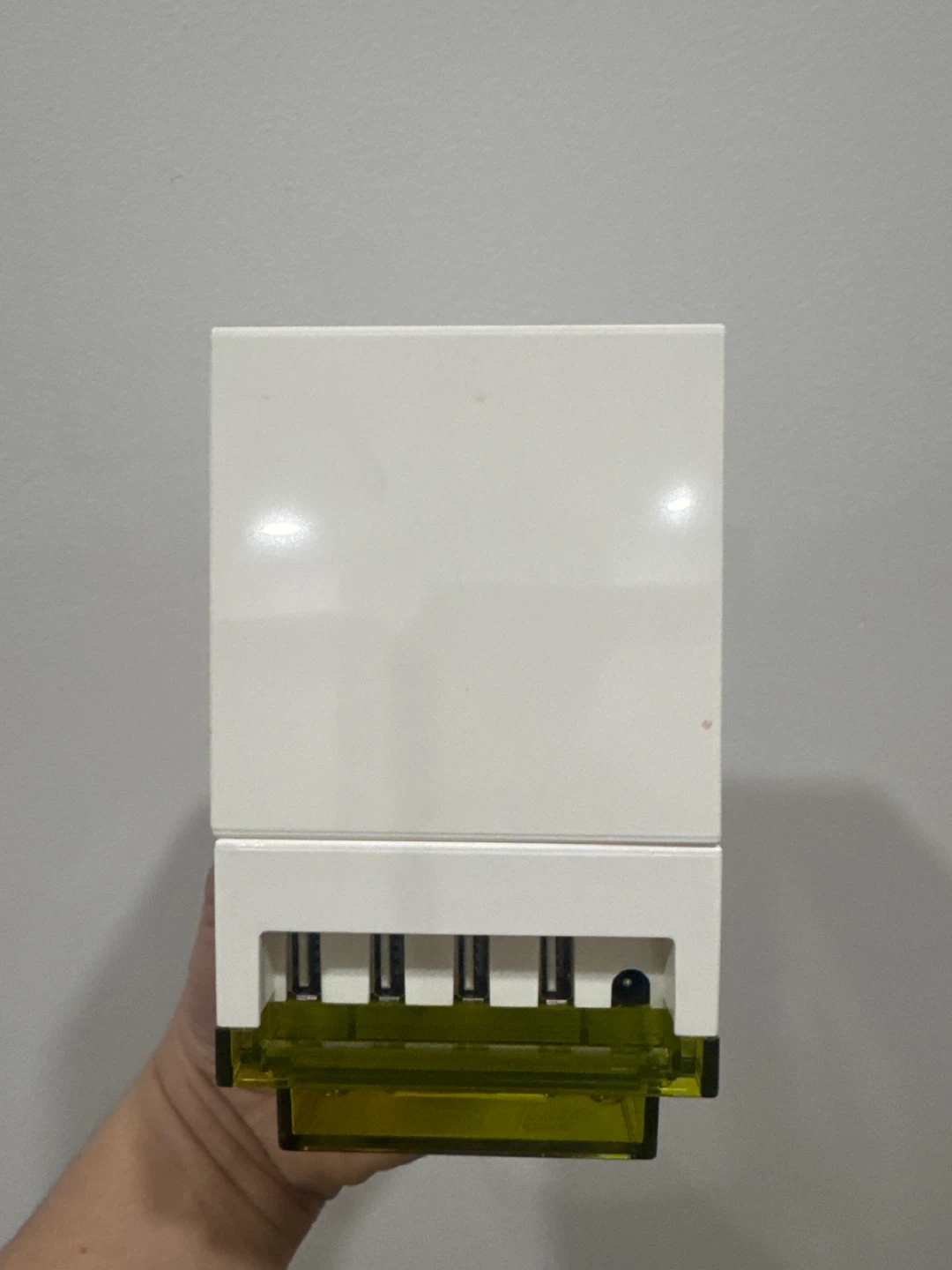 White Desk Organizer with Charging Ports - photo 3